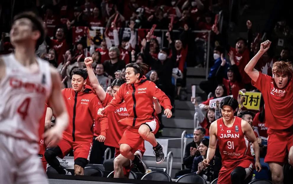 爆大冷！日本U18男篮击败德国，打进8强创队史纪录，领先中国队(3)