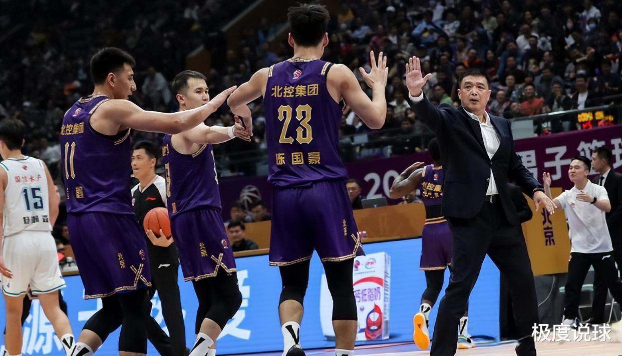 深圳VS北控赛后，辽宁男篮收获两个好消息，杨鸣成最大赢家
