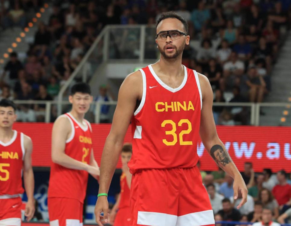 中国篮球迎来好消息，CBA超级外援学中文愿被规划，姚明又要头疼了(2)