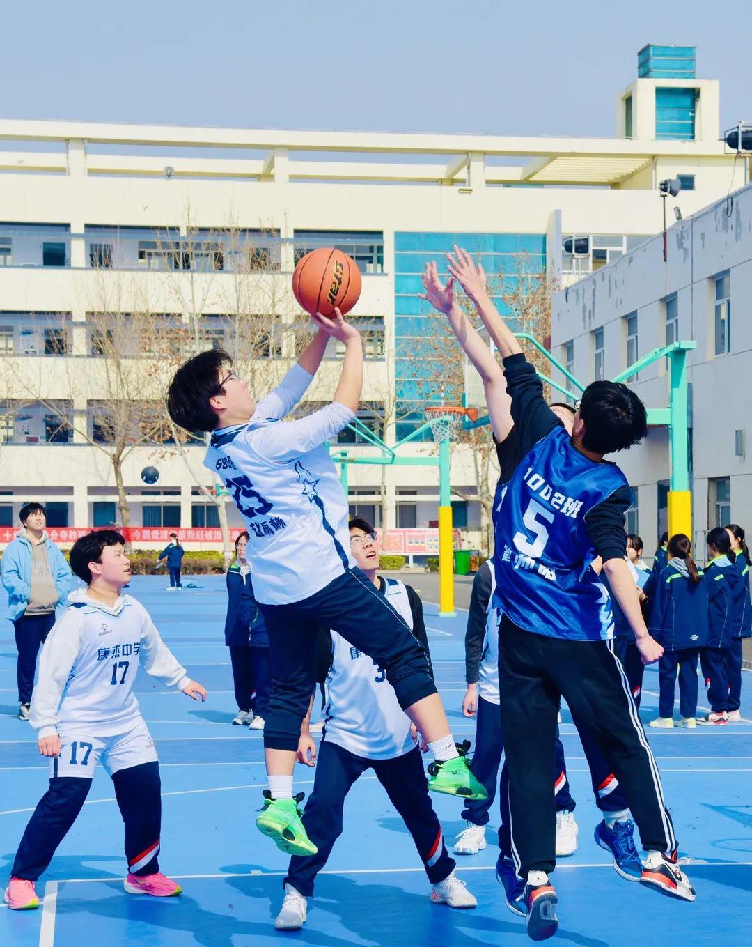 山西省运城市康杰中学高二年级篮球联赛圆满落下帷幕(5)