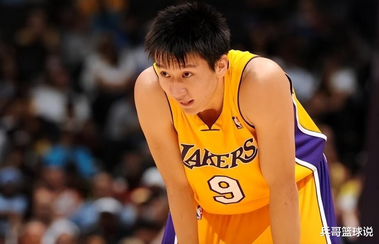 6位打过NBA的中国球员，谁单场得分最高？周琦6分 易建联31分(6)