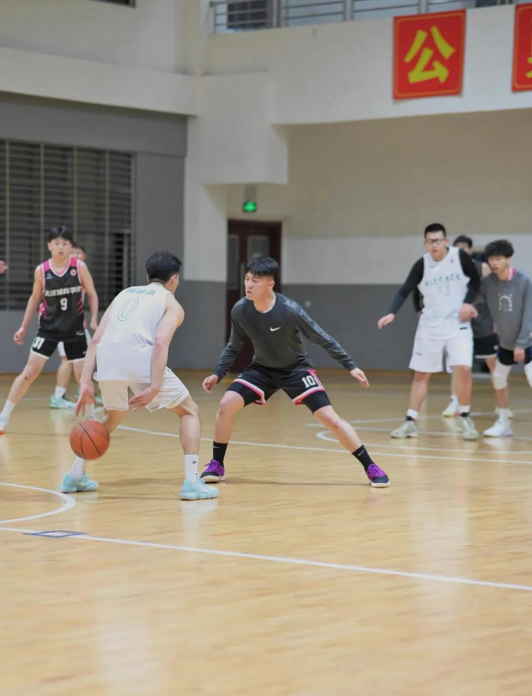 185CM武汉体育学院篮球特长生，刚出浴有多好看？(2)