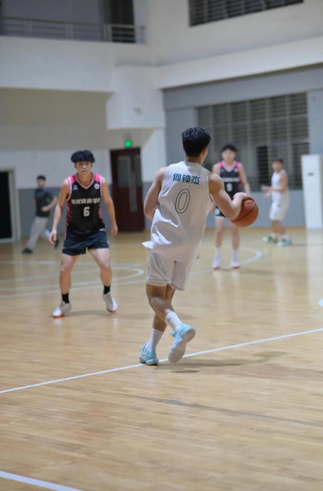 185CM武汉体育学院篮球特长生，刚出浴有多好看？(5)