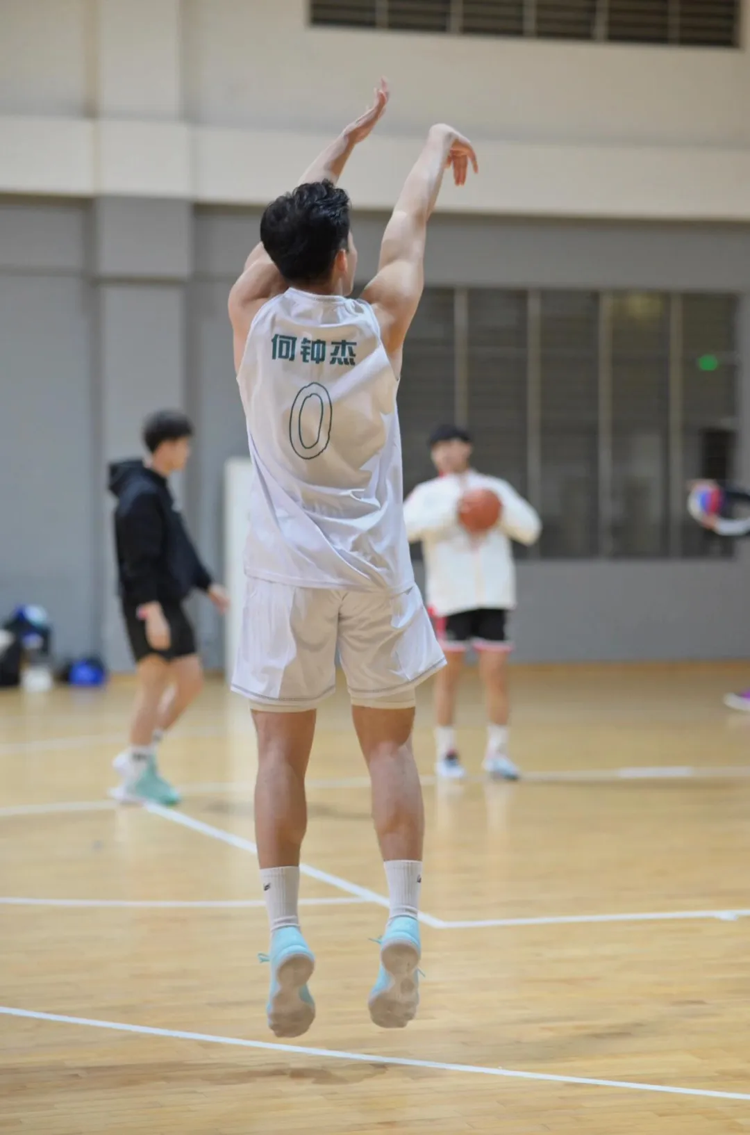 185CM武汉体育学院篮球特长生，刚出浴有多好看？(11)