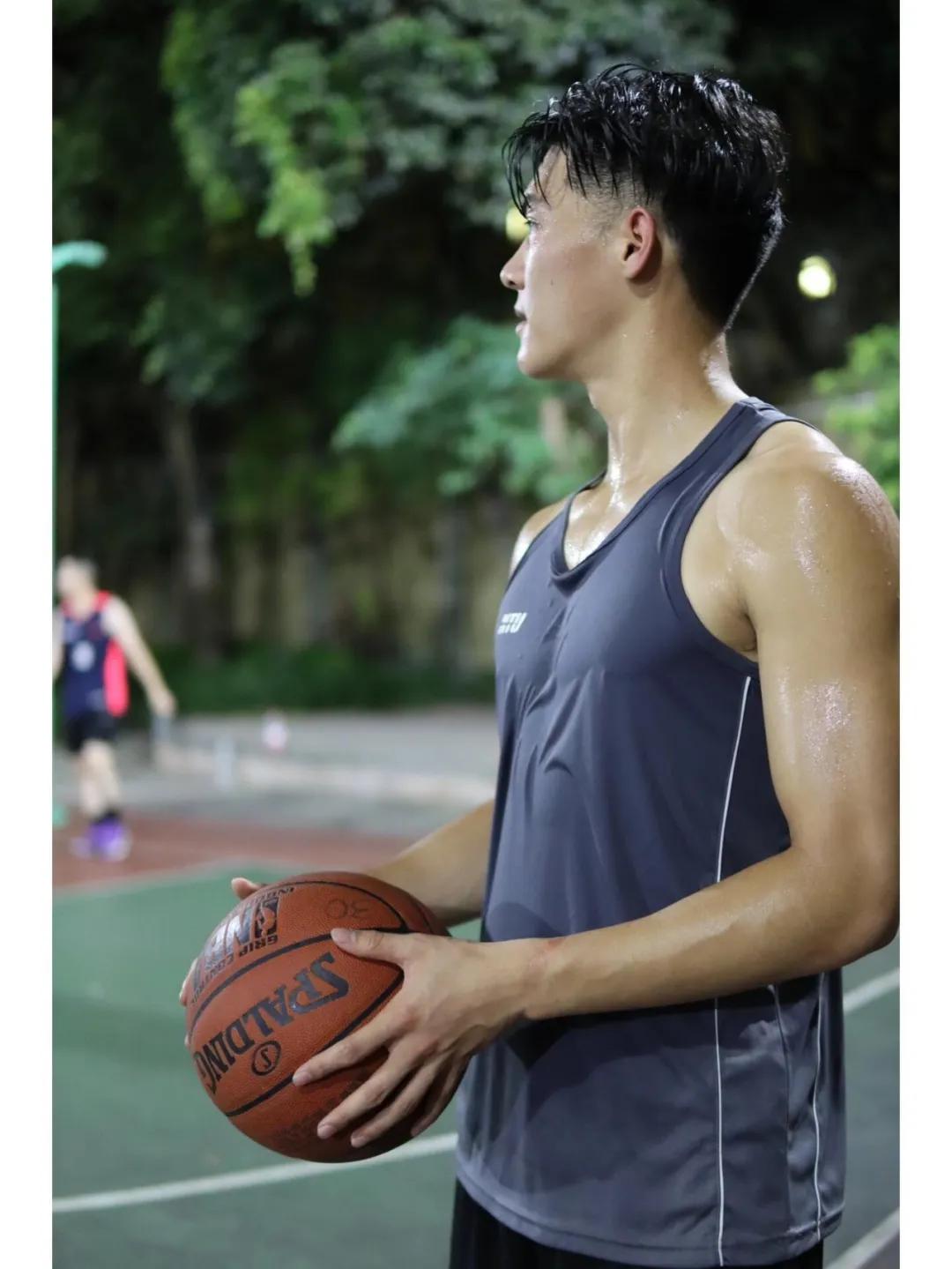 185CM武汉体育学院篮球特长生，刚出浴有多好看？(17)