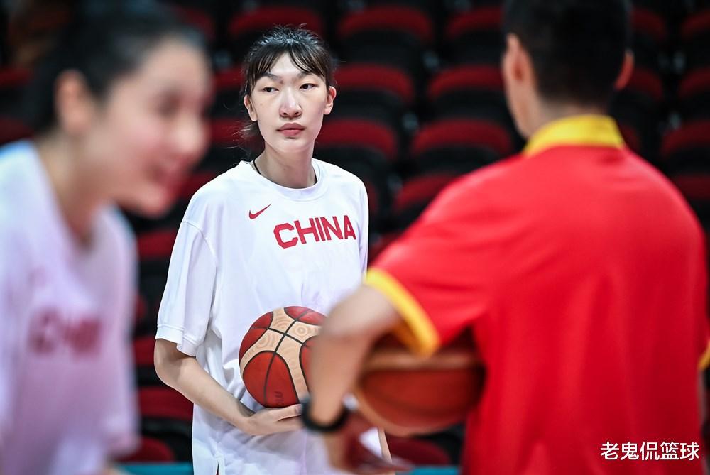 有比赛看了！中国女篮要与澳大利亚连打3场，看韩旭李梦备战效果(1)