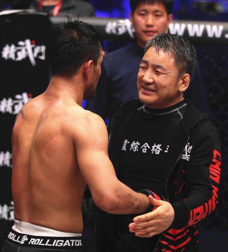 中国传奇拳王51岁再战顶级擂台，欲力压泰森克星创造历史(4)