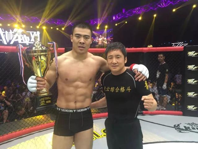 中国传奇拳王51岁再战顶级擂台，欲力压泰森克星创造历史(6)