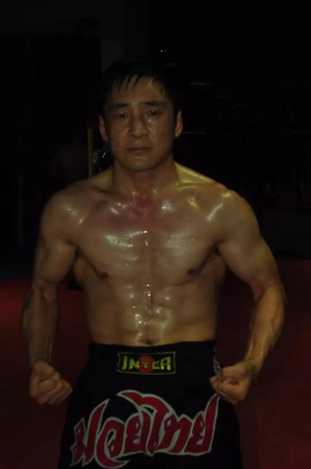 中国传奇拳王51岁再战顶级擂台，欲力压泰森克星创造历史(9)