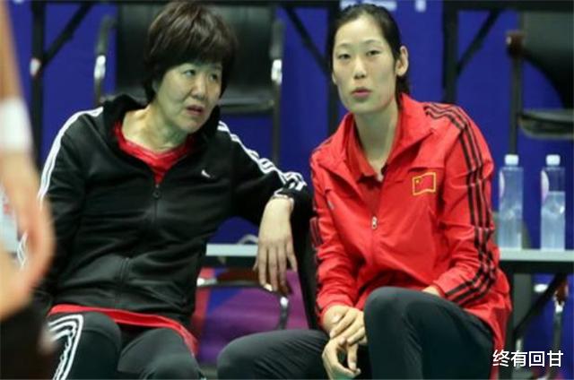 朱婷暗示对主教练不满，遭到李盈莹吐槽，躺赢实在太难。(3)