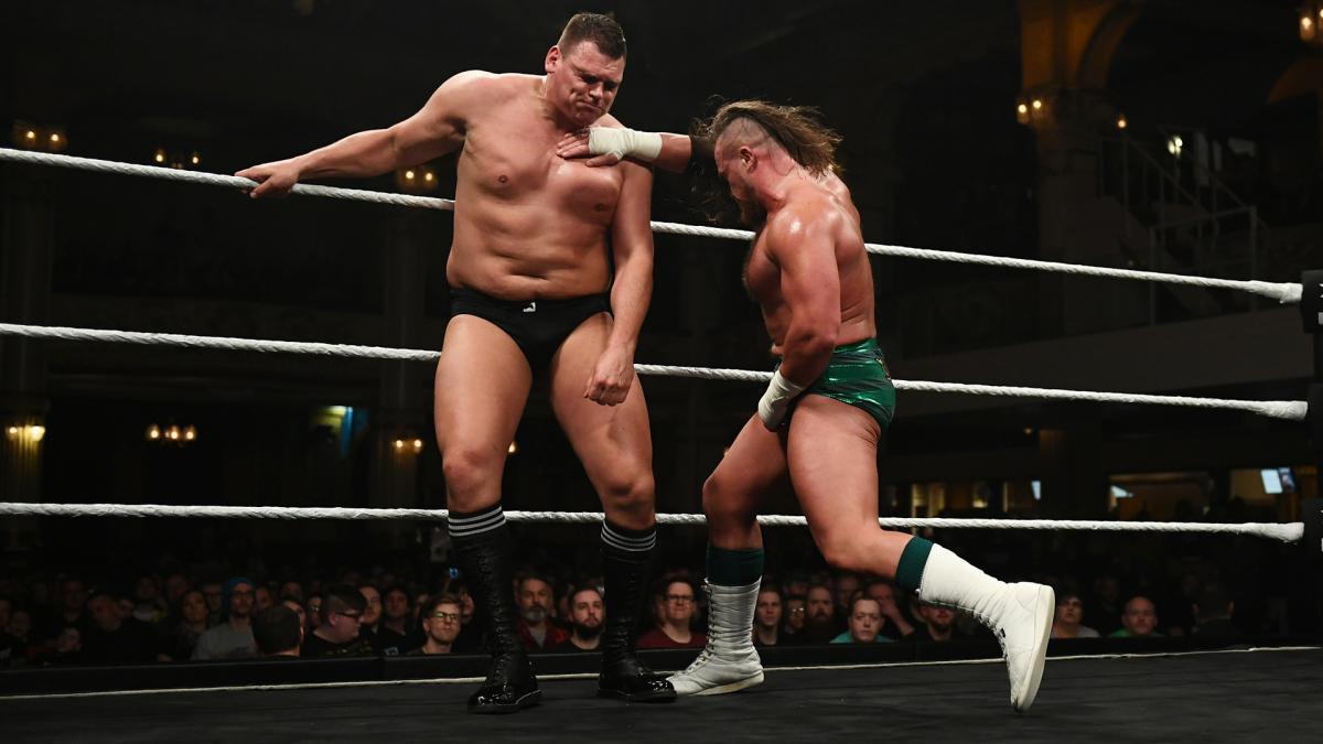 NXT接管布莱克浦三大冠军强势卫冕，不可一世的帝国军团惨遭团灭(18)