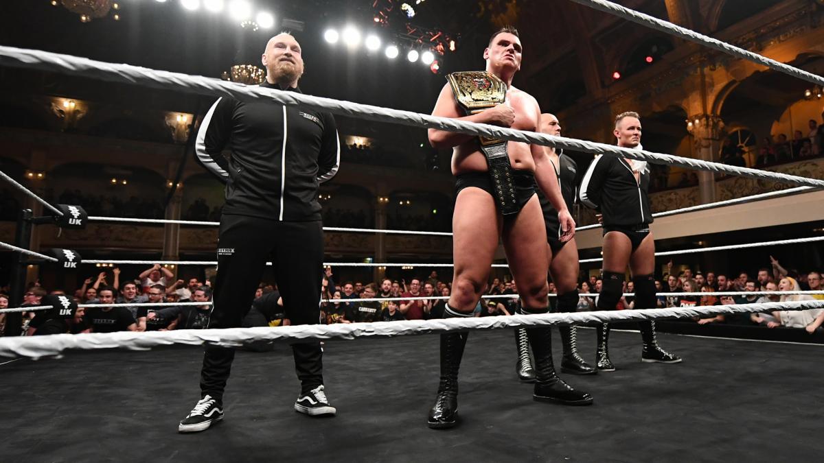 NXT接管布莱克浦三大冠军强势卫冕，不可一世的帝国军团惨遭团灭(25)
