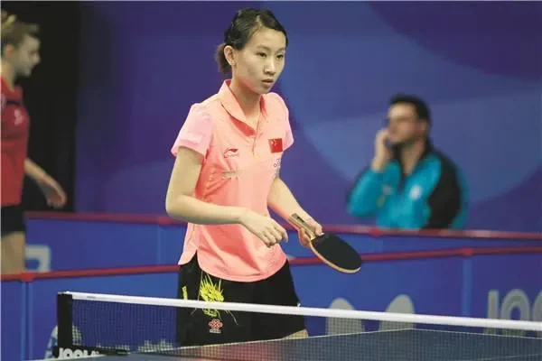 国乒24岁左手名将遗憾退役，与樊振东一起夺冠，刘国梁给她新方向(3)
