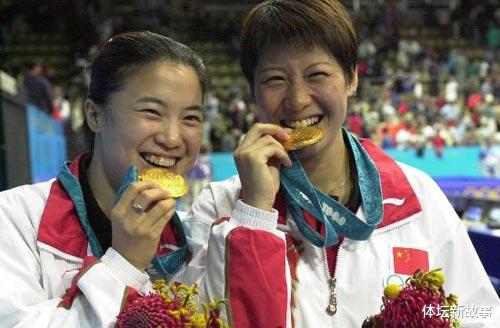 她是世界乒乓冠军，曾落选奥运会，实力不输邓亚萍，44岁身居高位(2)