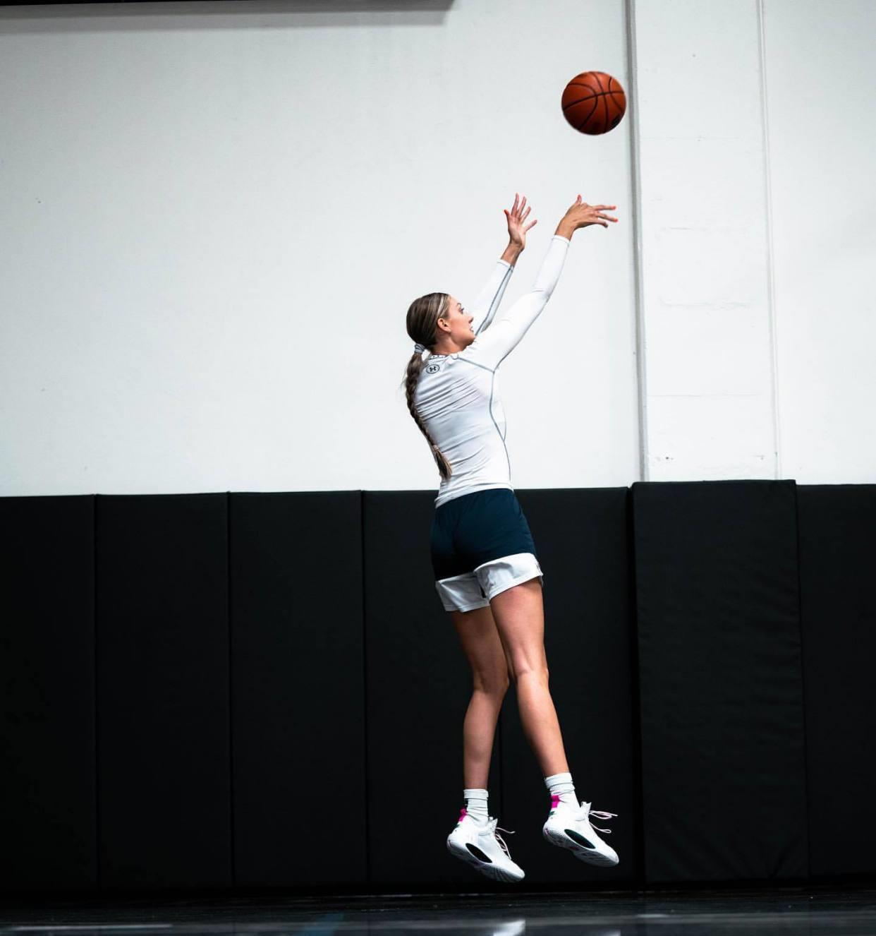 库里干妹妹！身高1.95米比库里还要高，WNBA有她的一席之地！(9)