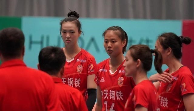 女排全锦赛明日预告：上海亮相恐遭开门黑，江苏和北京获胜无悬念