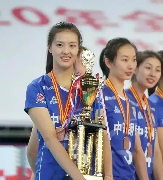 朱婷最大对手突发意外，官宣不能参加中国女排联赛啦！(5)