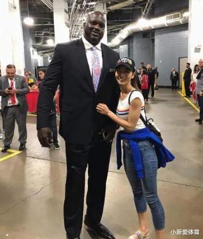 日本最美NBA女记者，身材堪比超模，透露择偶标准是奥尼尔类型(4)