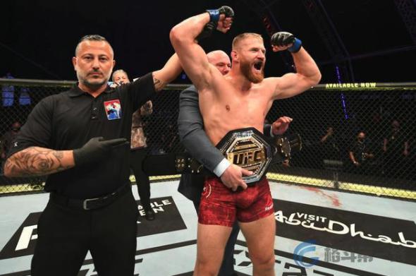 UFC259: “黑龙”升重挑战次重量冠军简-布拉乔维奇(2)