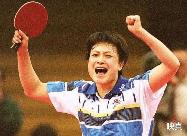 乒乓女将负气入日本队，打败邓亚萍大喊“哟西”，今为何想回国？