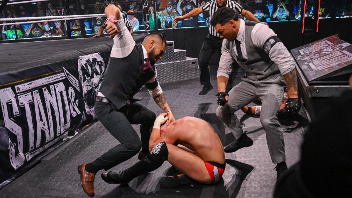WWE轻量级冠军实现大一统，克罗斯重创巴洛尔重登NXT王座！(3)
