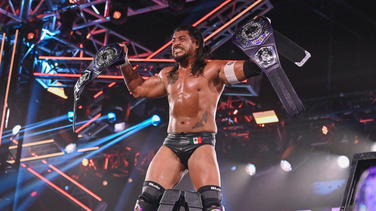 WWE轻量级冠军实现大一统，克罗斯重创巴洛尔重登NXT王座！(5)