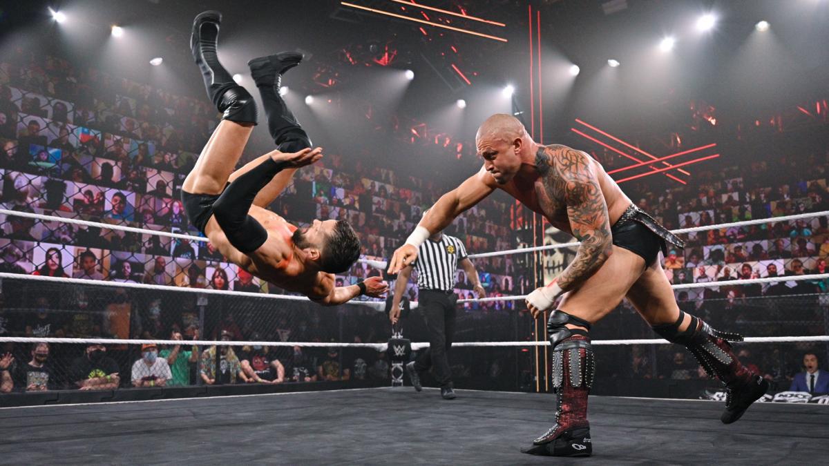 WWE轻量级冠军实现大一统，克罗斯重创巴洛尔重登NXT王座！(9)