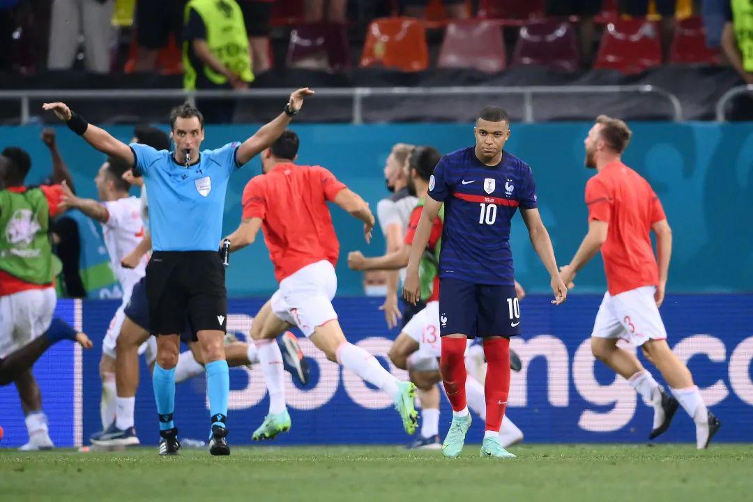 克罗地亚带着敬意离去，法国队就不配晋级(2)