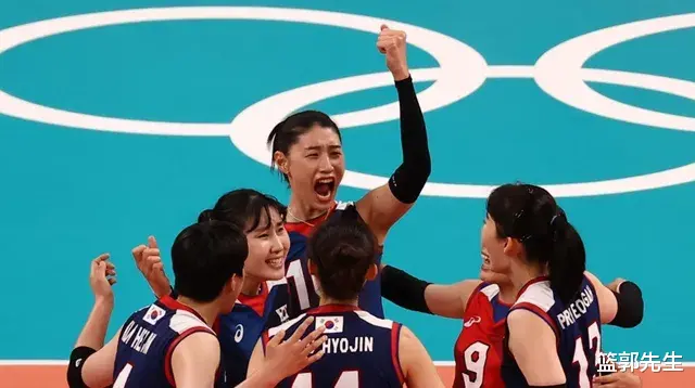 韩国女排提前进8强，日本也很有机会，中国球迷：分组太黑了(6)