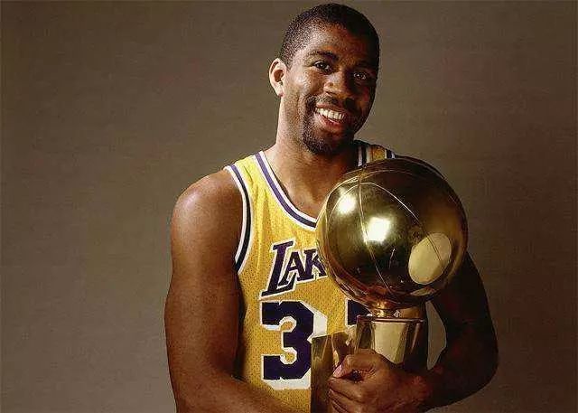 NBA历史七大最年轻纪录：就连接近都困难，能破一个都是大神人物(1)