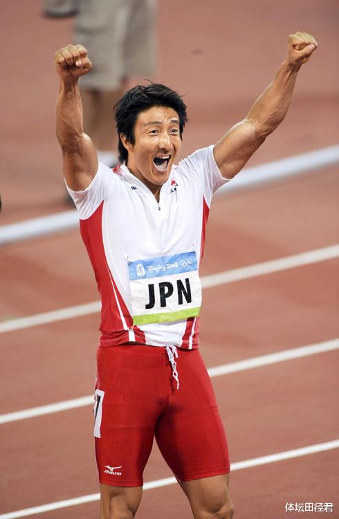 他是亚洲田径兼项最强名将 36岁退役 百米10秒02 跳远进世界决赛(2)