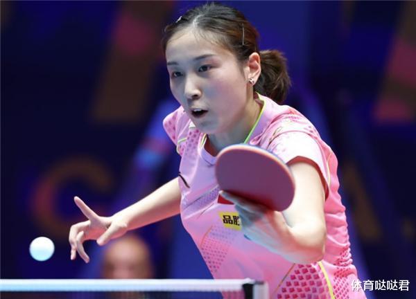 乒乓球澳门赛：女单八强仅差一人，国乒名将3-0晋级，再战王曼昱(2)