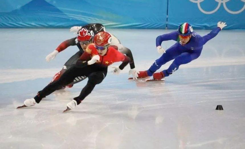 韩媒体建议取消收回金牌！中国奥运首金犯规，质疑东道主优势太大