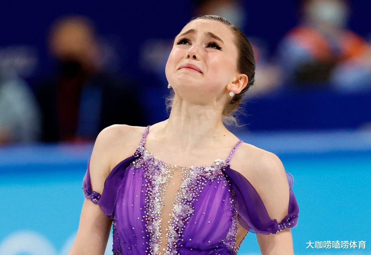 15岁俄罗斯花滑少女遭美国教练怒骂，坚持登场获掌声，泪洒现场