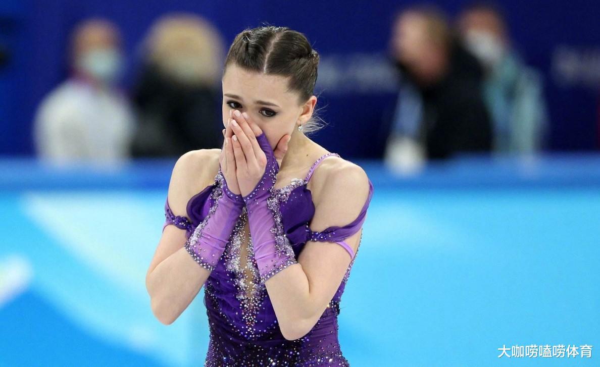 15岁俄罗斯花滑少女遭美国教练怒骂，坚持登场获掌声，泪洒现场(3)