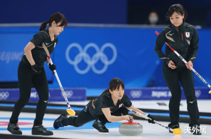 冷+冷！11-12被绝杀，冰壶卫冕冠军出局，日本进决赛冲亚洲首冠(4)