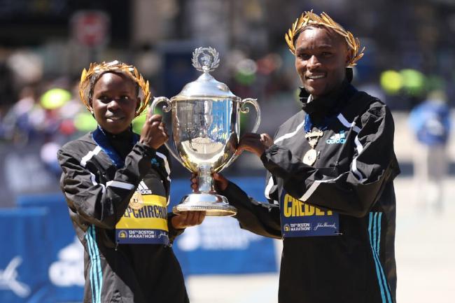 肯尼亚称霸波士顿马拉松 奥运冠军创第三好成绩(1)