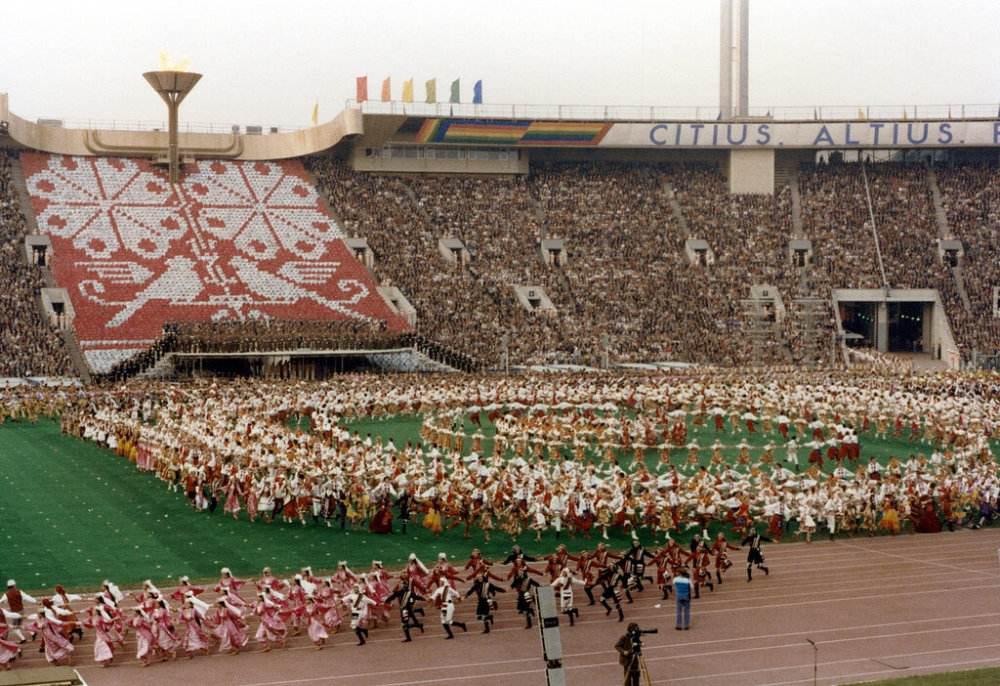 1980年“最失败”的奥运会，耗费90亿美元，却遭到67个国家抵制(4)