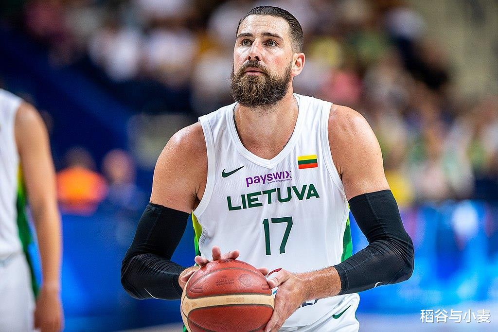 鹈鹕内线大将FIBA赛场予取予求，他是立陶宛的内线真核？(3)