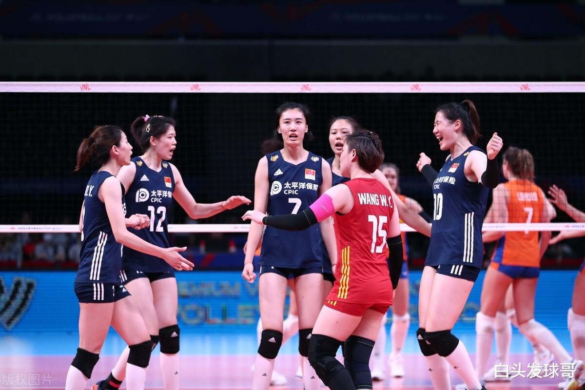 中国女排3-2险胜越南，19岁主攻力挽狂澜，亚洲杯争冠收意外惊喜(4)