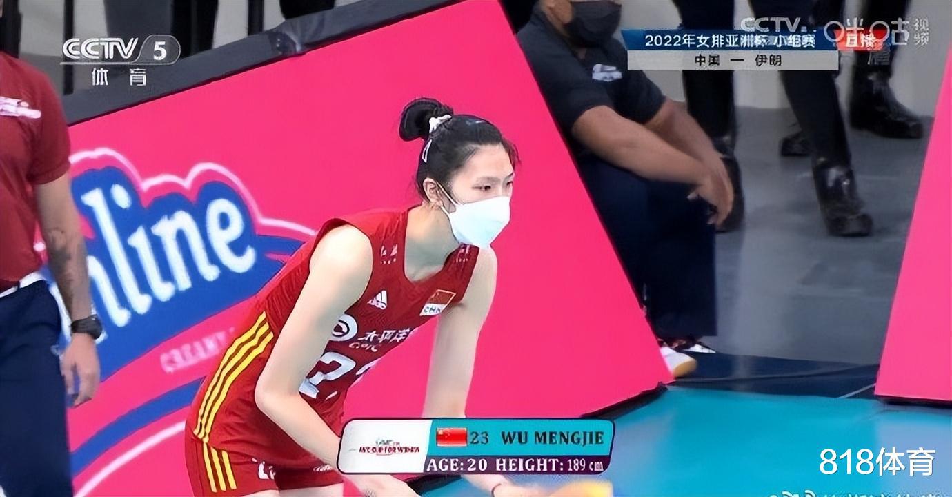 心疼! 中国女排全员戴N95口罩打亚洲杯, 先丢一局摘口罩3-1逆转伊朗