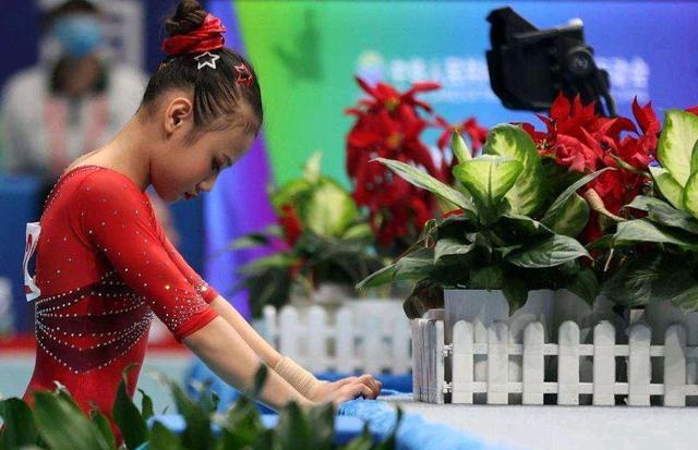 3大奥运冠军告别！中国体操队大换血，15岁管晨辰接班人横空出世(5)
