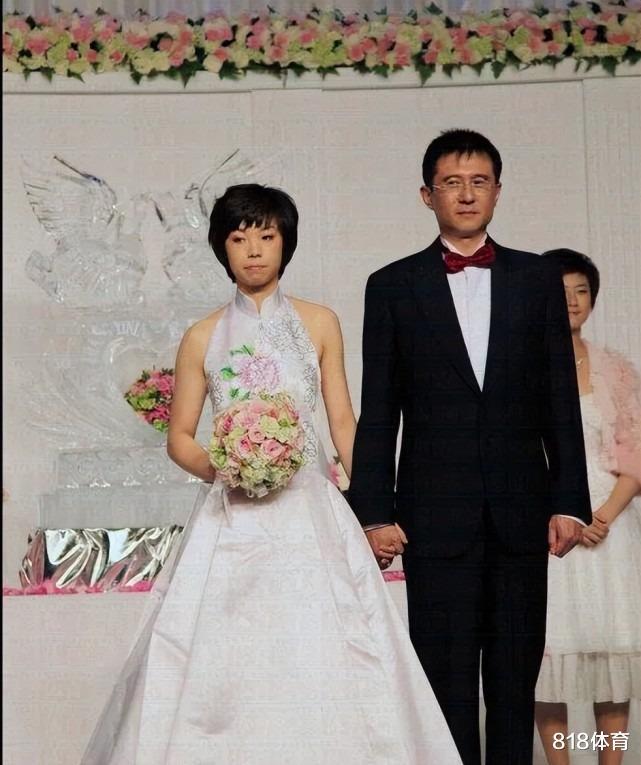 41岁张怡宁与61岁巨富老公庆生! 28岁嫁入香港豪门, 生一双儿女仍美貌(4)