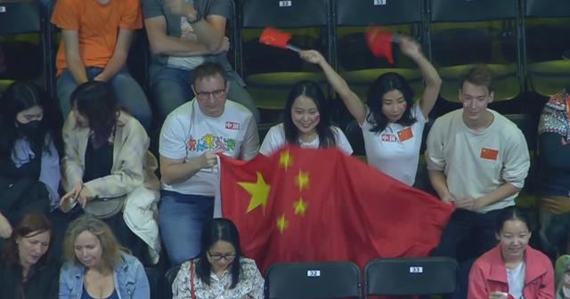 中国女排3-0完胜比利时，排名暂升第三，李盈莹16分+王云璐15分(6)