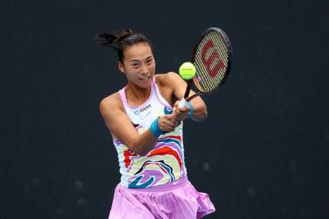 郑钦文连续两年澳网取胜 新赛季已送四枚鸭蛋