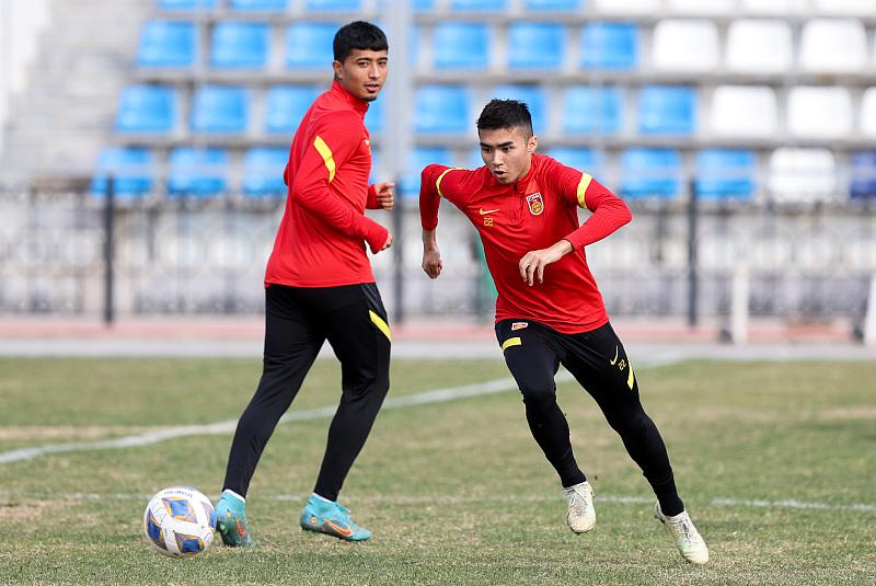 木塔力甫：新疆球员没条件训练，球迷质问足协17亿调节费给新疆多少(3)