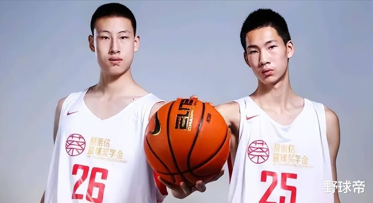 15岁，身高2米13！中国天才内线闪耀北美，NBA球探给予高度评价(4)