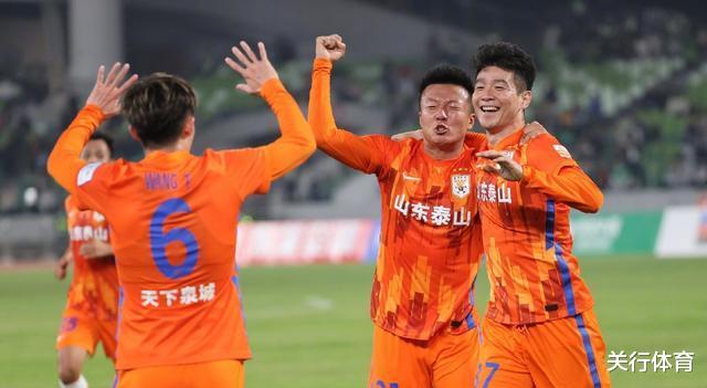 莱昂纳多来到中国后，李源一做完体检后，泰山队就全力准备参加杭州超级杯(2)