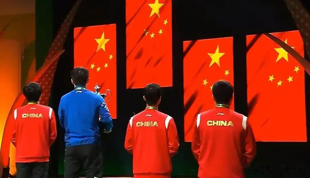 南非德班世界乒乓球锦标赛，让中国运动员再次成为焦点中的焦点，让中国的五星红旗成为