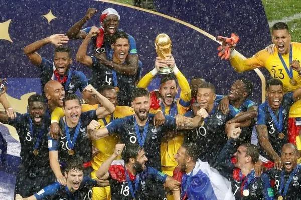 世界杯历史上有没有从小组赛到决赛以全胜战绩夺冠的球队(3)